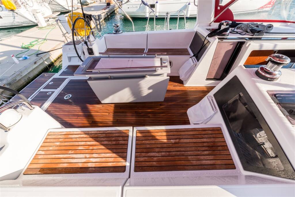 Segelyacht Oceanis 48 Flou