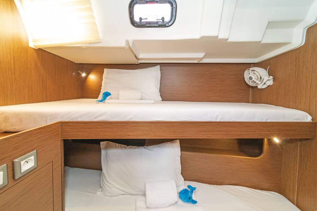 Oceanis 51.1 First Friendship