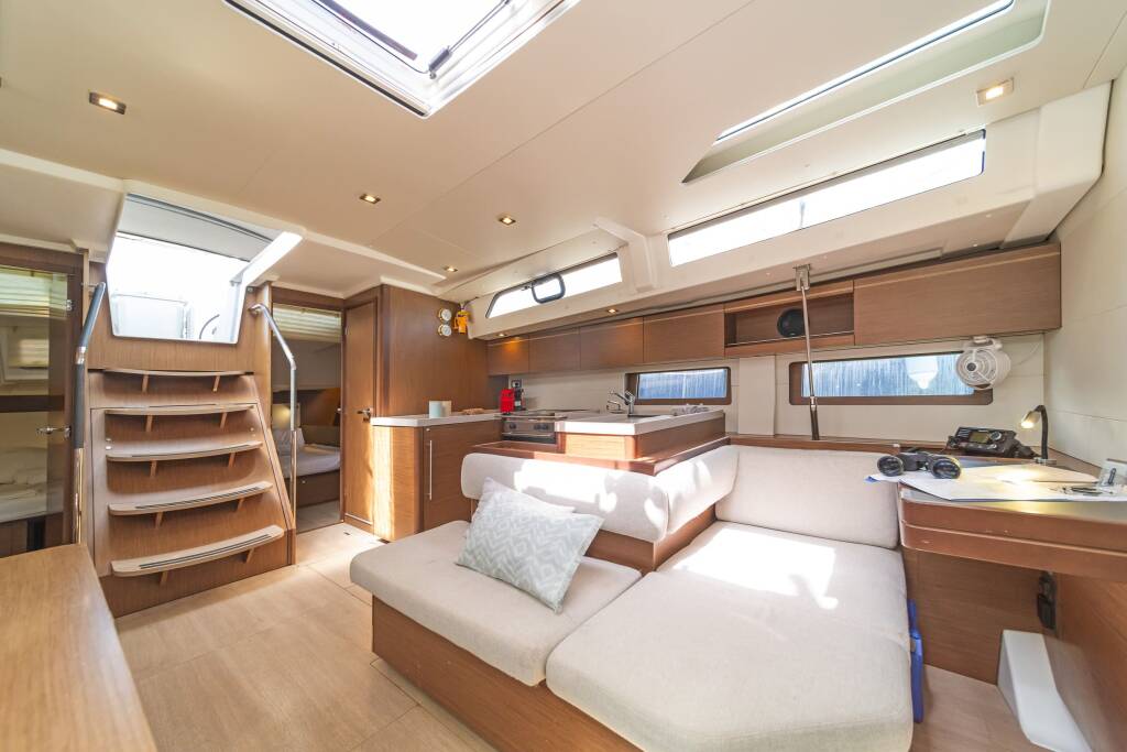 Oceanis 51.1 First Heartbeat