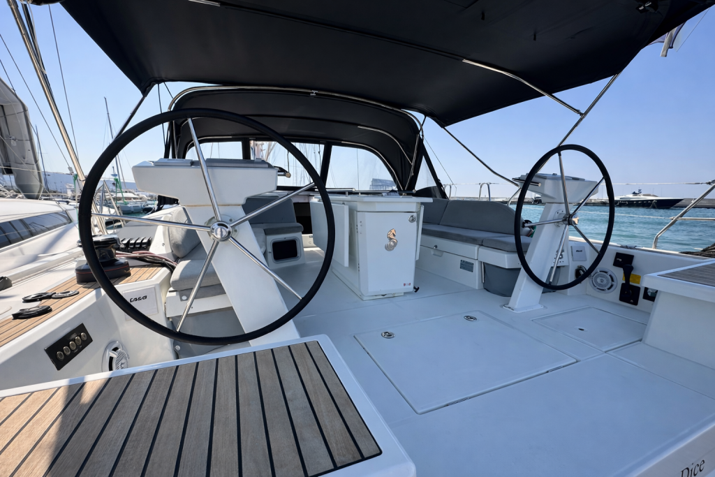 Oceanis 51.1 Velvet Dice