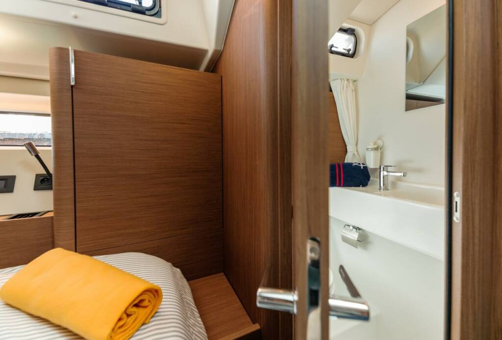 Sailing yacht Oceanis 54 Big Blue