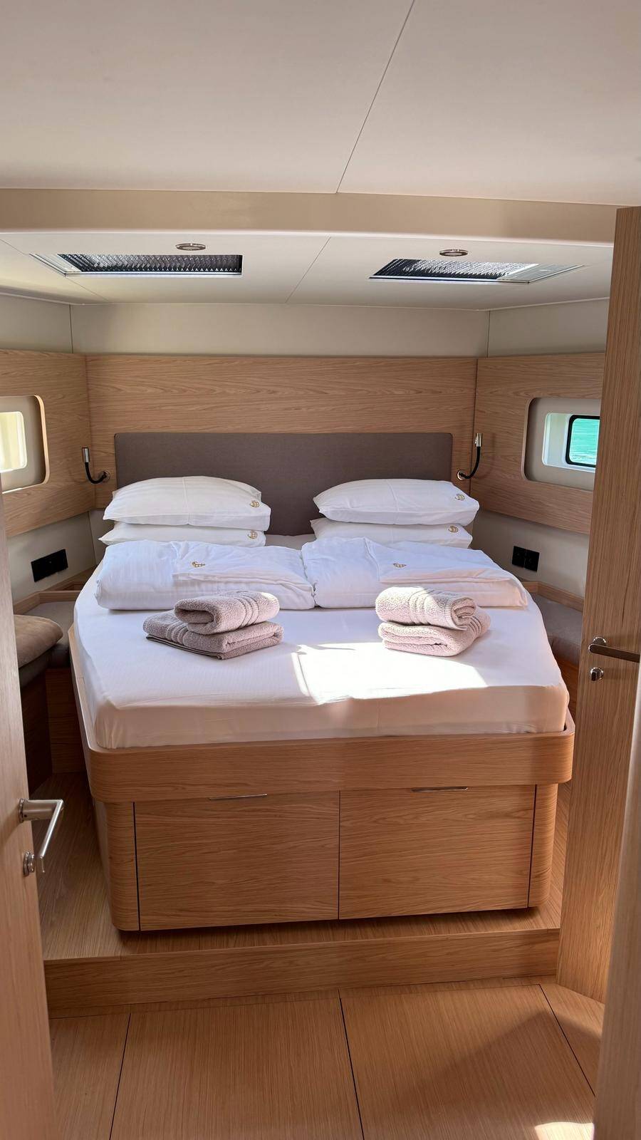 Sailing yacht Oceanis 54 Eve One
