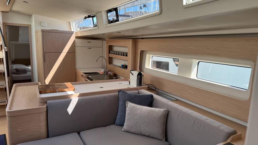 Sailing yacht Oceanis 54 Eve One