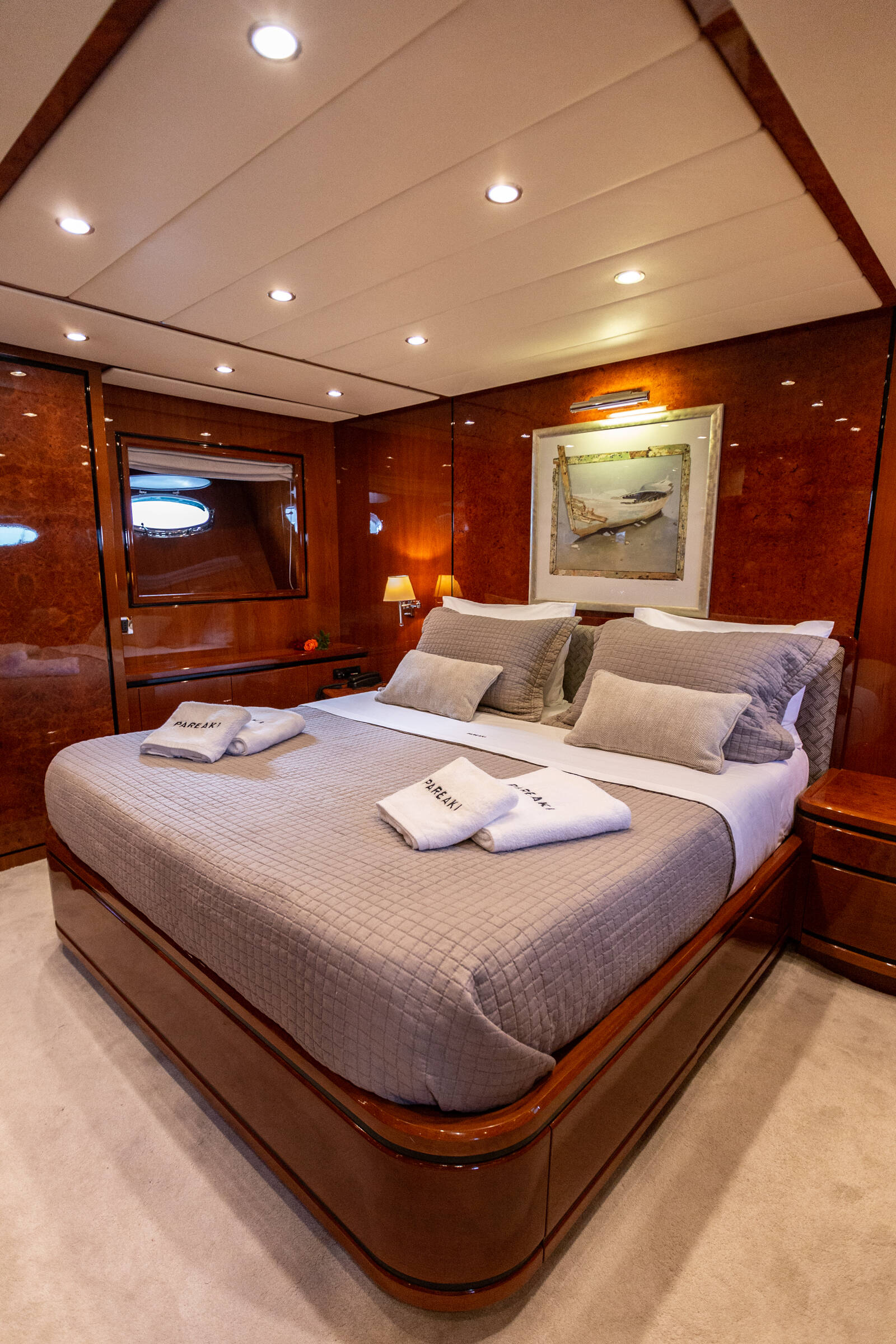 Luxus-Motoryacht Posillipo Technema 80 Pareaki