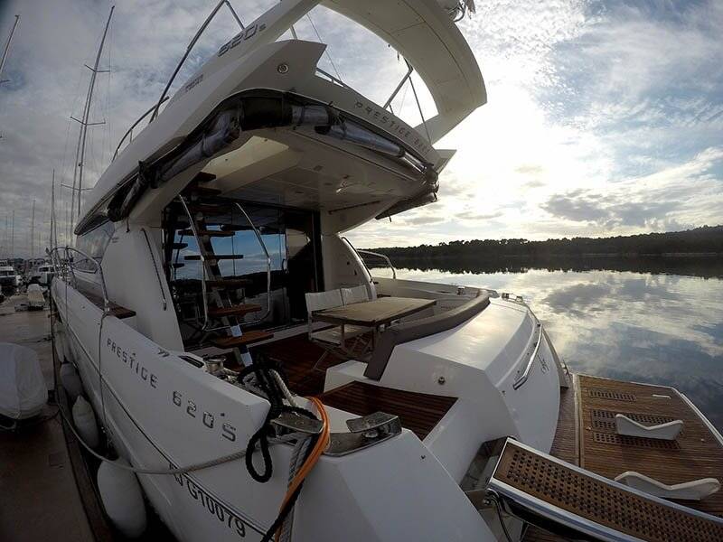 Motor yacht Prestige 620 S Jana