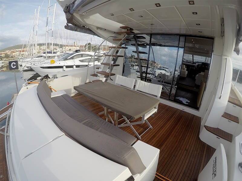 Motor yacht Prestige 620 S Jana