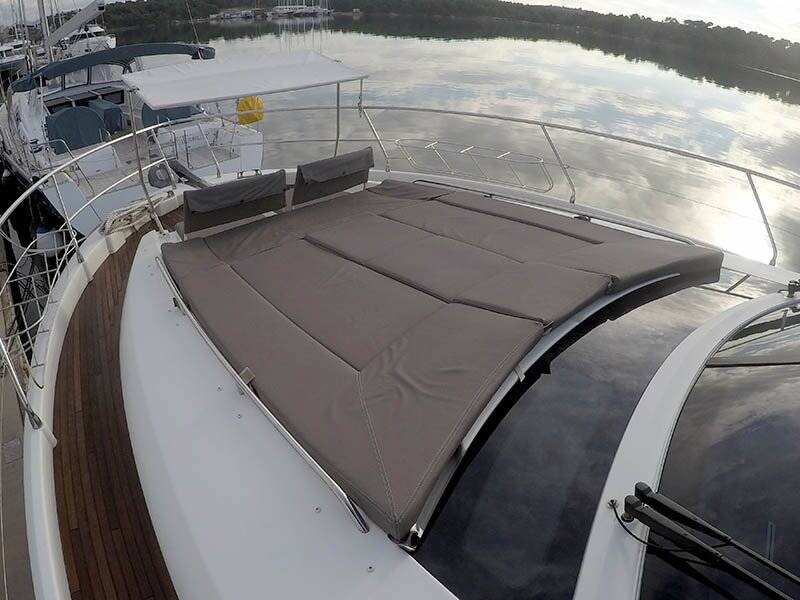 Motor yacht Prestige 620 S Jana