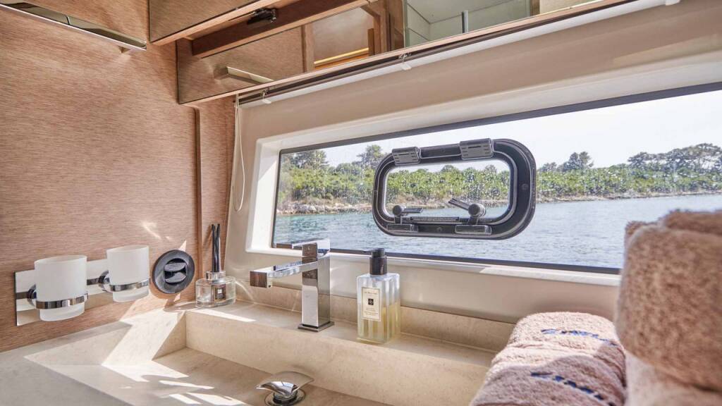 Motoryacht Prestige 630S Simul
