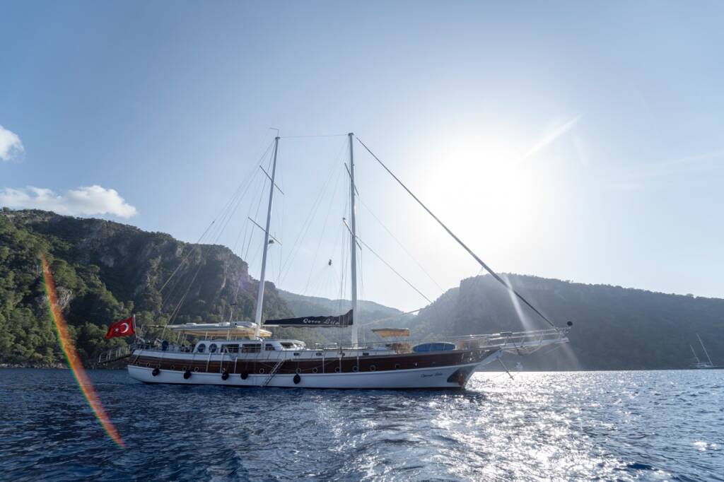 Queen Lila Queen Lila