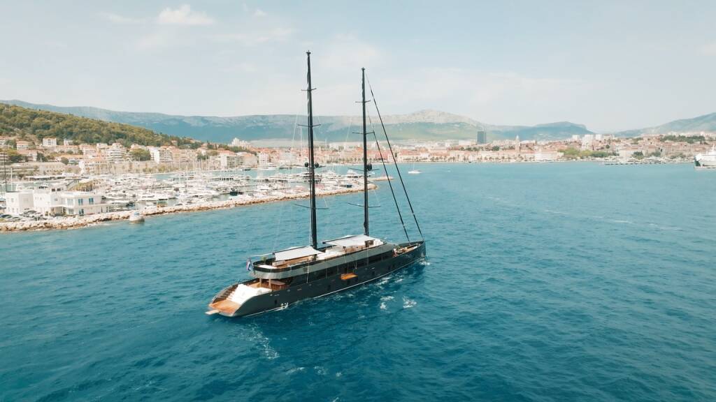 Luxury sailing yacht Reposado Reposado