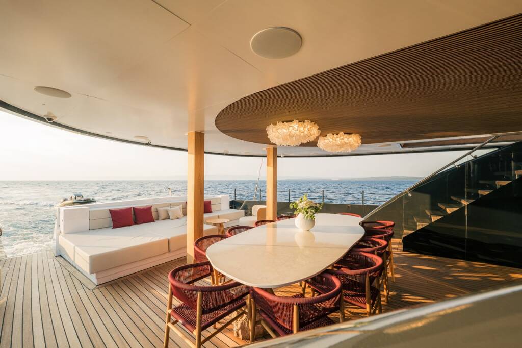 Luxury sailing yacht Reposado Reposado