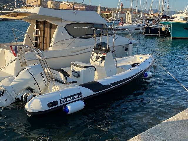 Schlauchboot RIB Falkor 22 