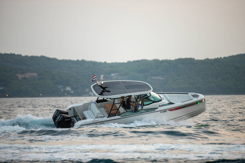 Motorboot Saxdor 270 GTO Ava