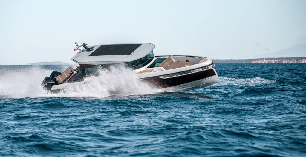 Motorboot Saxdor 320 GTC Olivia