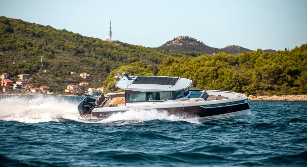Motorboot Saxdor 320 GTC Olivia