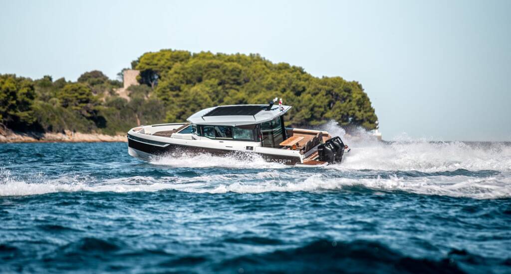 Motorboot Saxdor 320 GTC Olivia