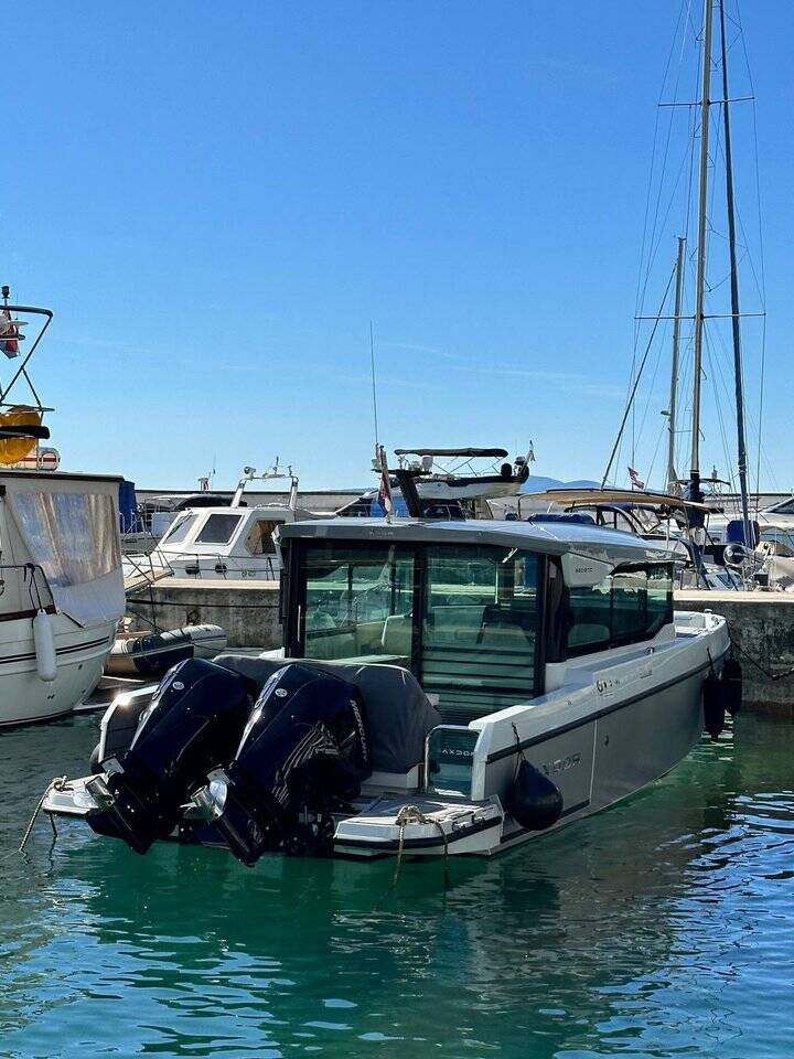 Motorboot Saxdor 320 GTC Navtia