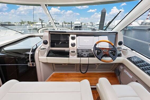 Sea Ray 60 Sundancer Parr T On