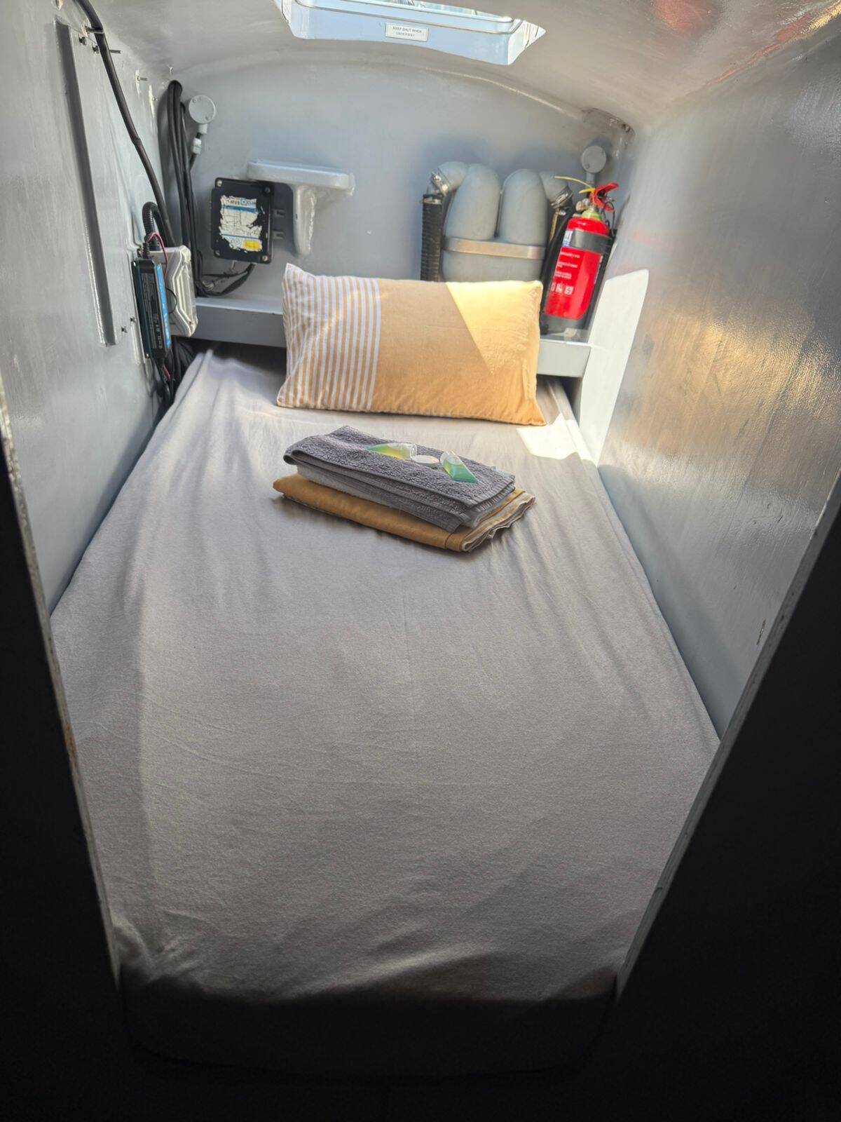 Sea-Tribe DH550 Valerie