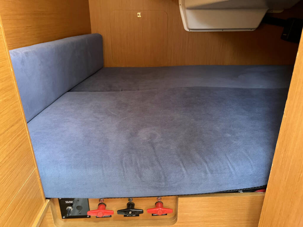 Segelyacht Sun Odyssey 30i Lightning
