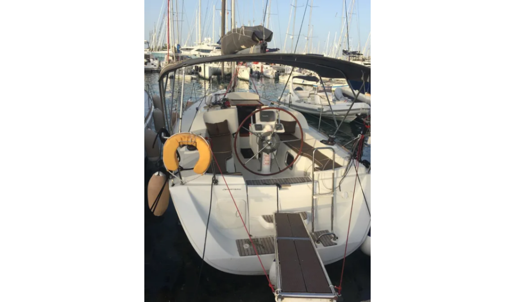 Sun Odyssey 33i Carry On