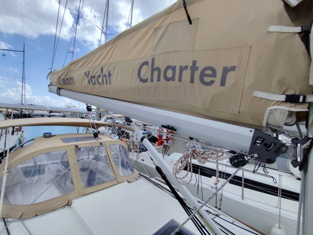 Sun Odyssey 349 LARK