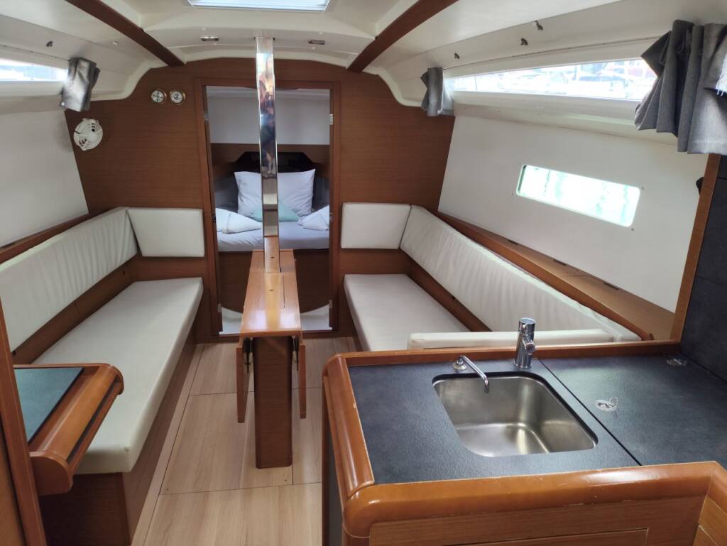 Sun Odyssey 349 LARK