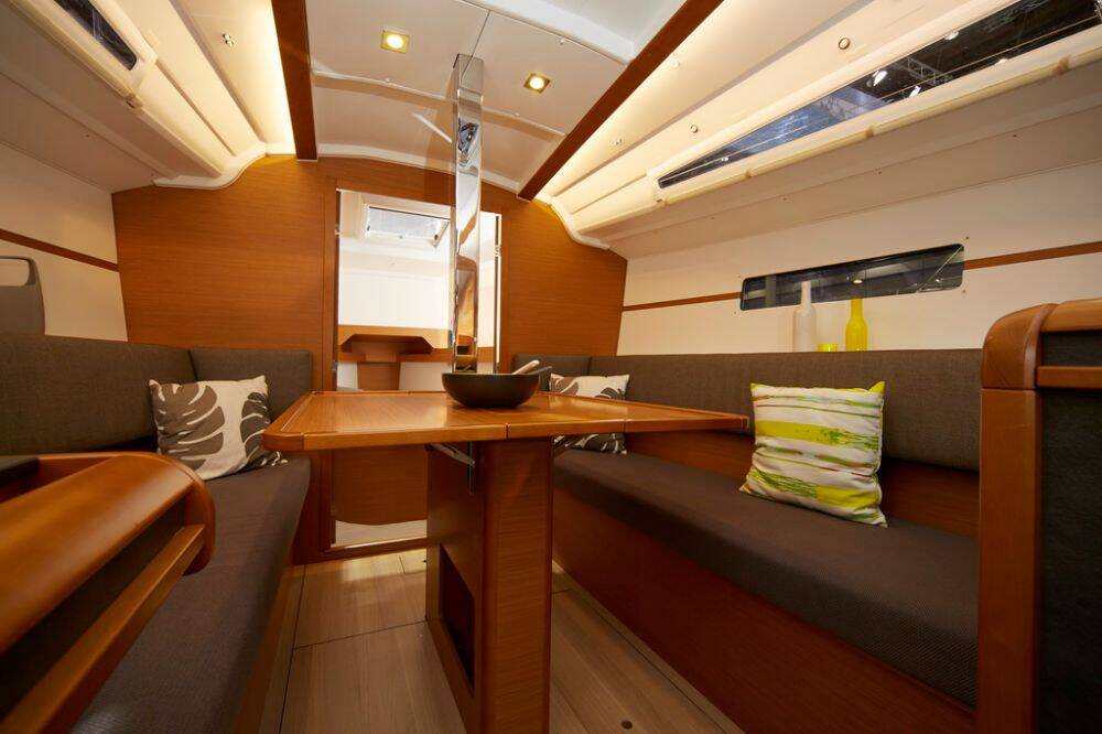 Segelyacht Sun Odyssey 349 Nala
