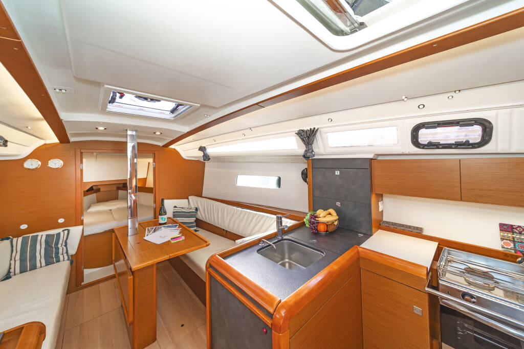 Segelyacht Sun Odyssey 349 Agios Nikolaos