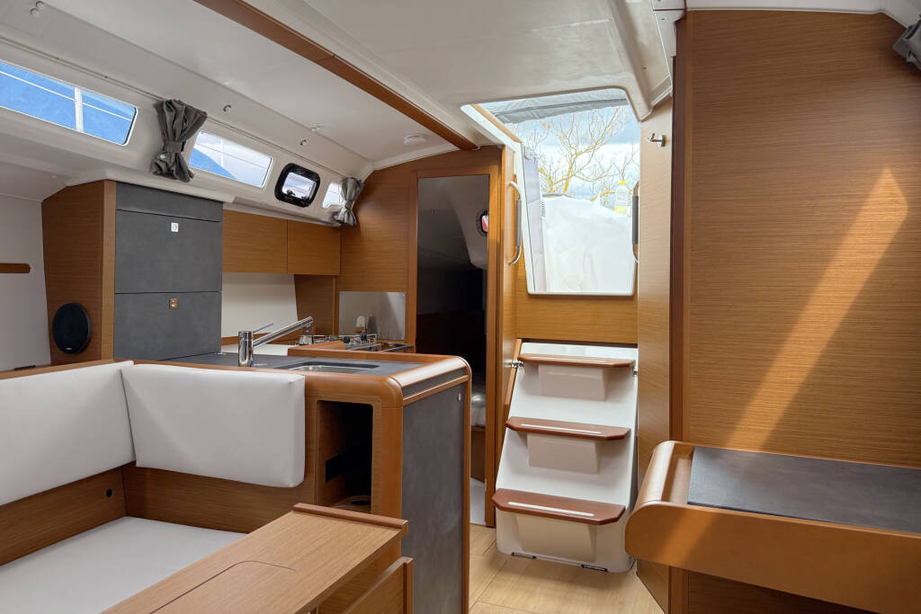 Sun Odyssey 349 Anastasia