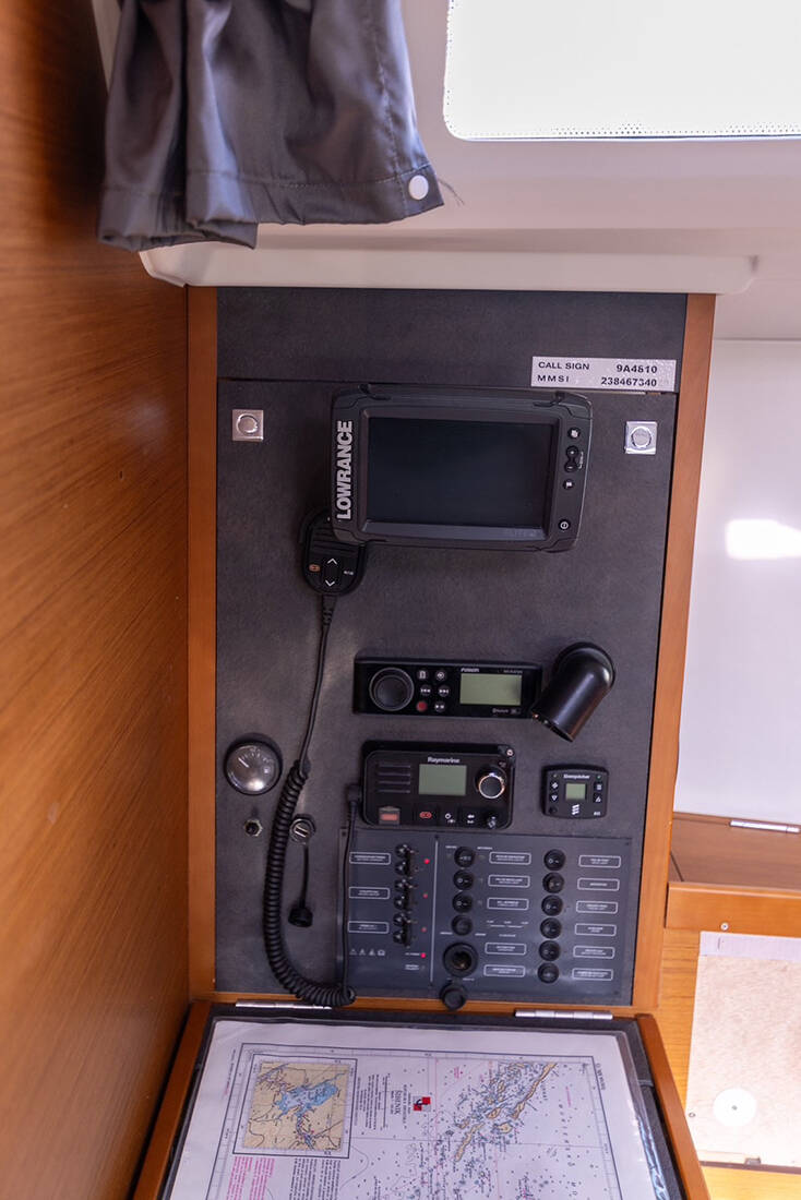 Sun Odyssey 349 Grape