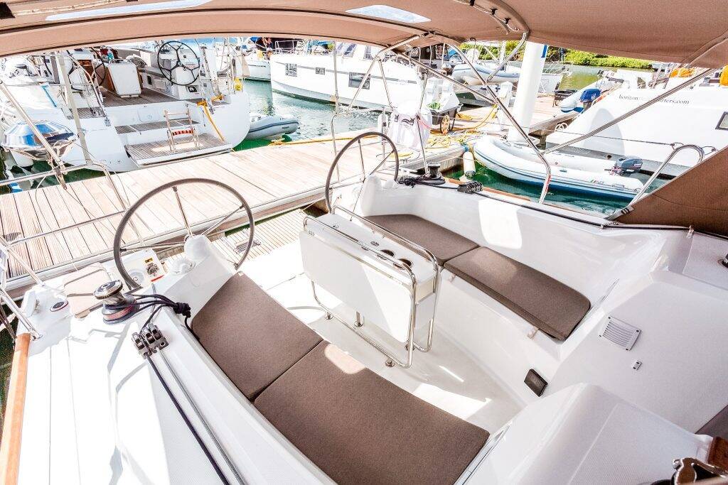 Segelyacht Sun Odyssey 349 Off The Clock 