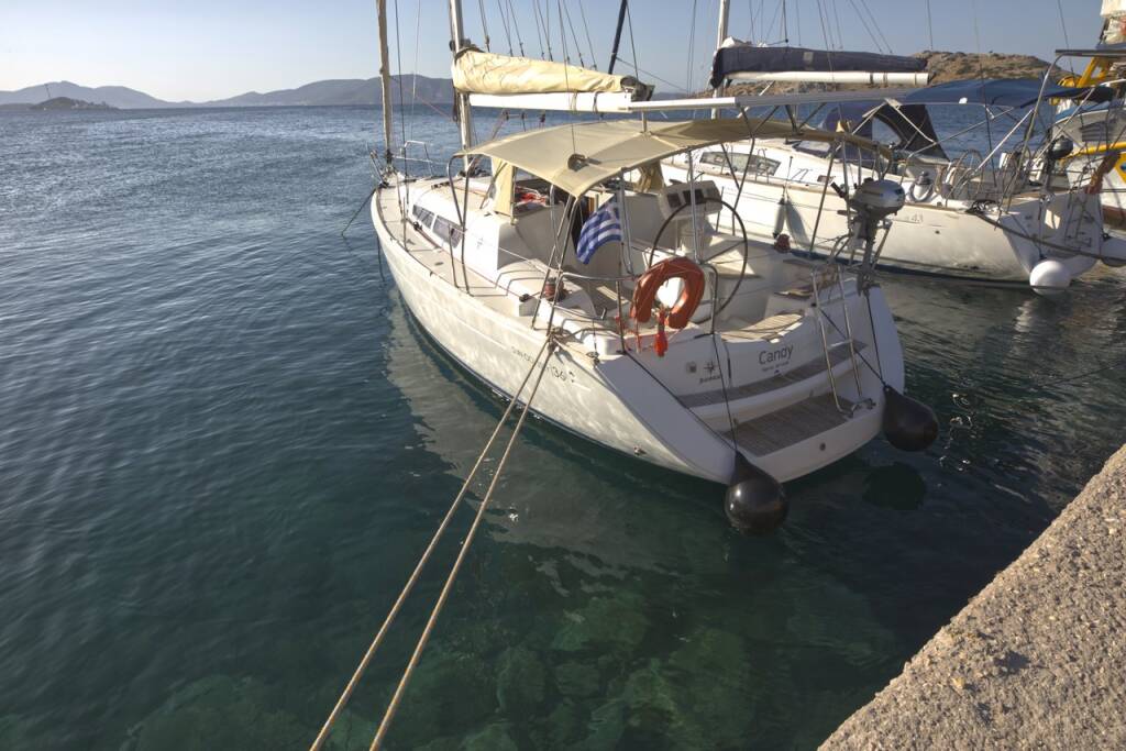 Segelyacht Sun Odyssey 36i Candy