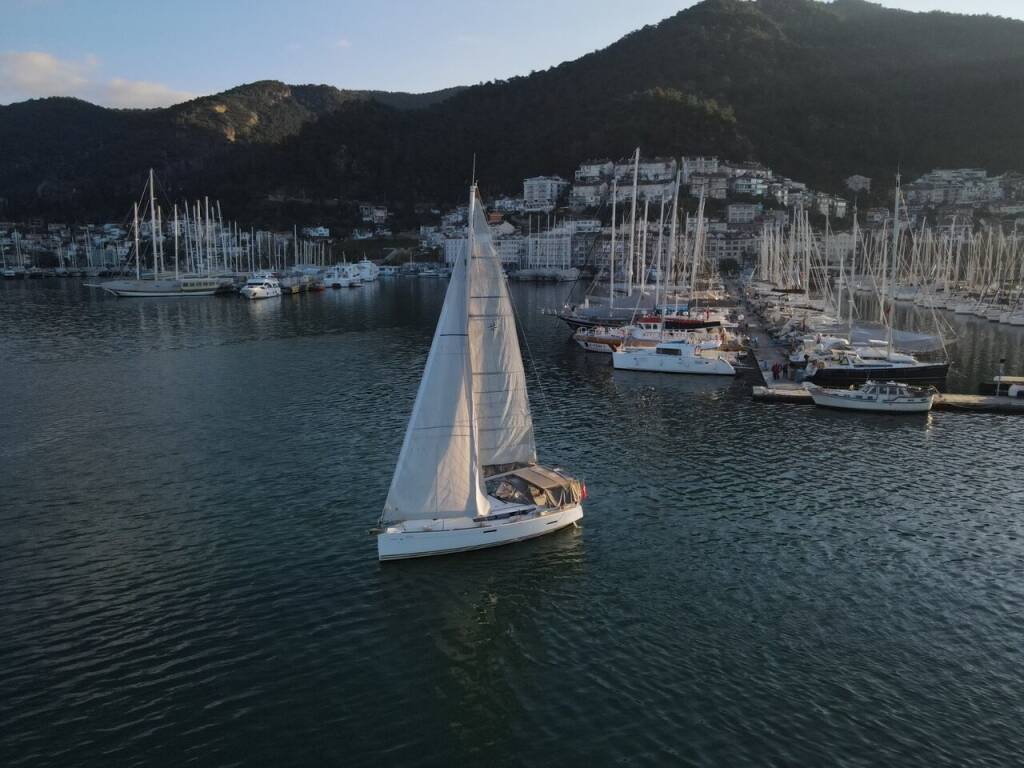 Segelyacht Sun Odyssey 379 Mitis