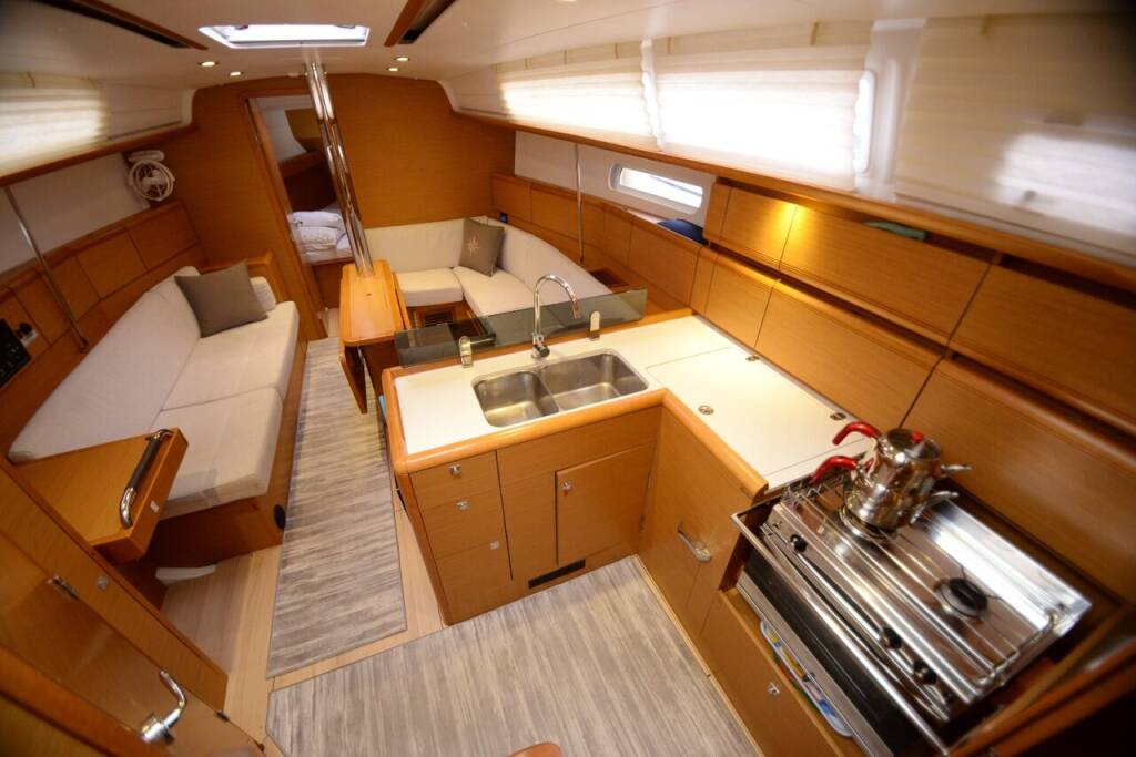 Segelyacht Sun Odyssey 379 Mitis