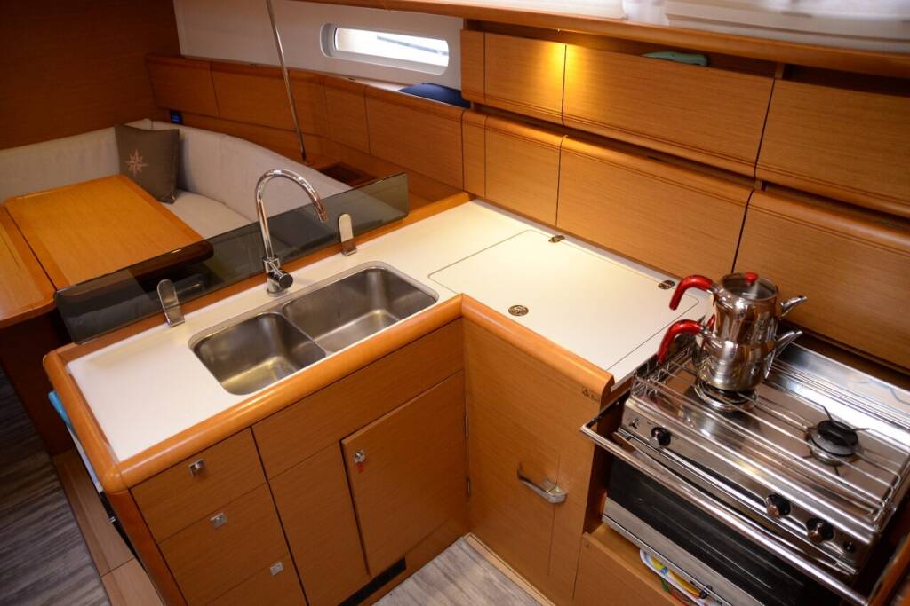 Segelyacht Sun Odyssey 379 Mitis