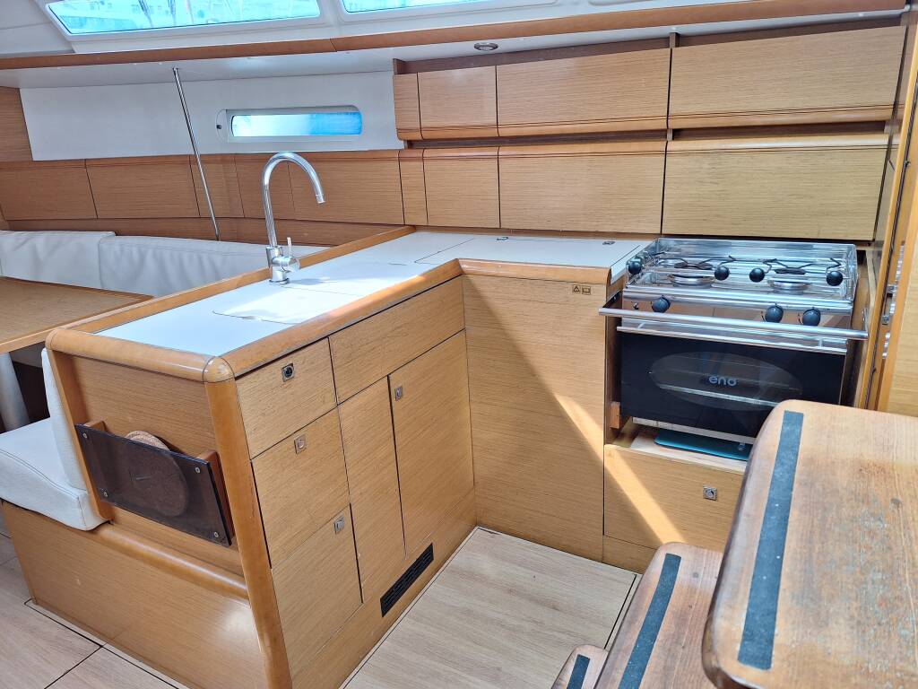 Sun Odyssey 379 Topaze