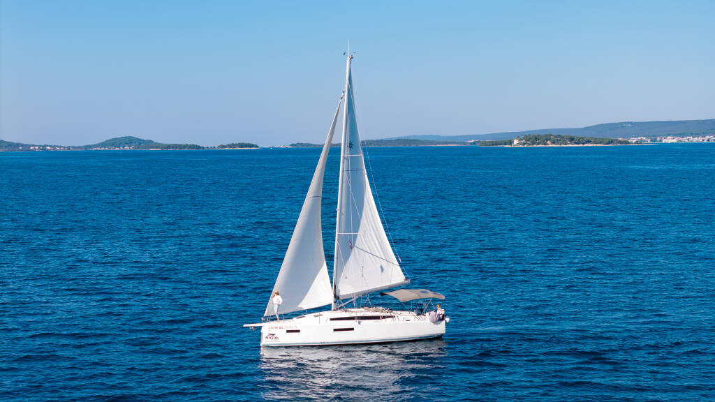 Sun Odyssey 380 Nala