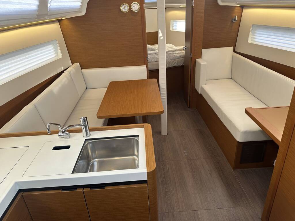 Sailing yacht Sun Odyssey 380 Princess Tia