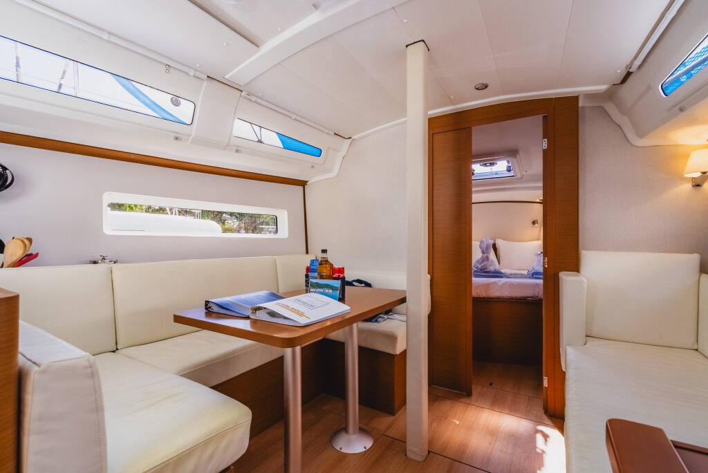 Sun Odyssey 380 Calypso Express