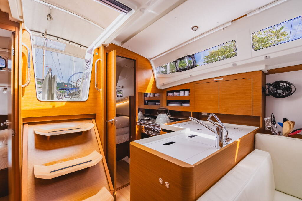 Sun Odyssey 380 Calypso Express