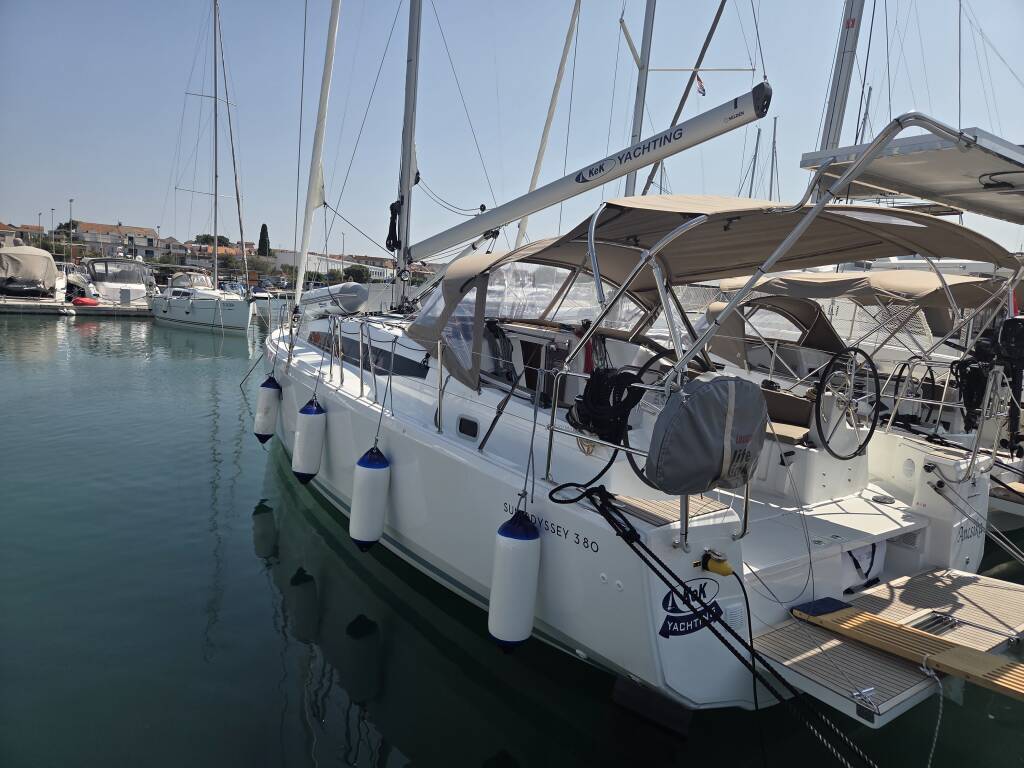 Sun Odyssey 380 Ancsika