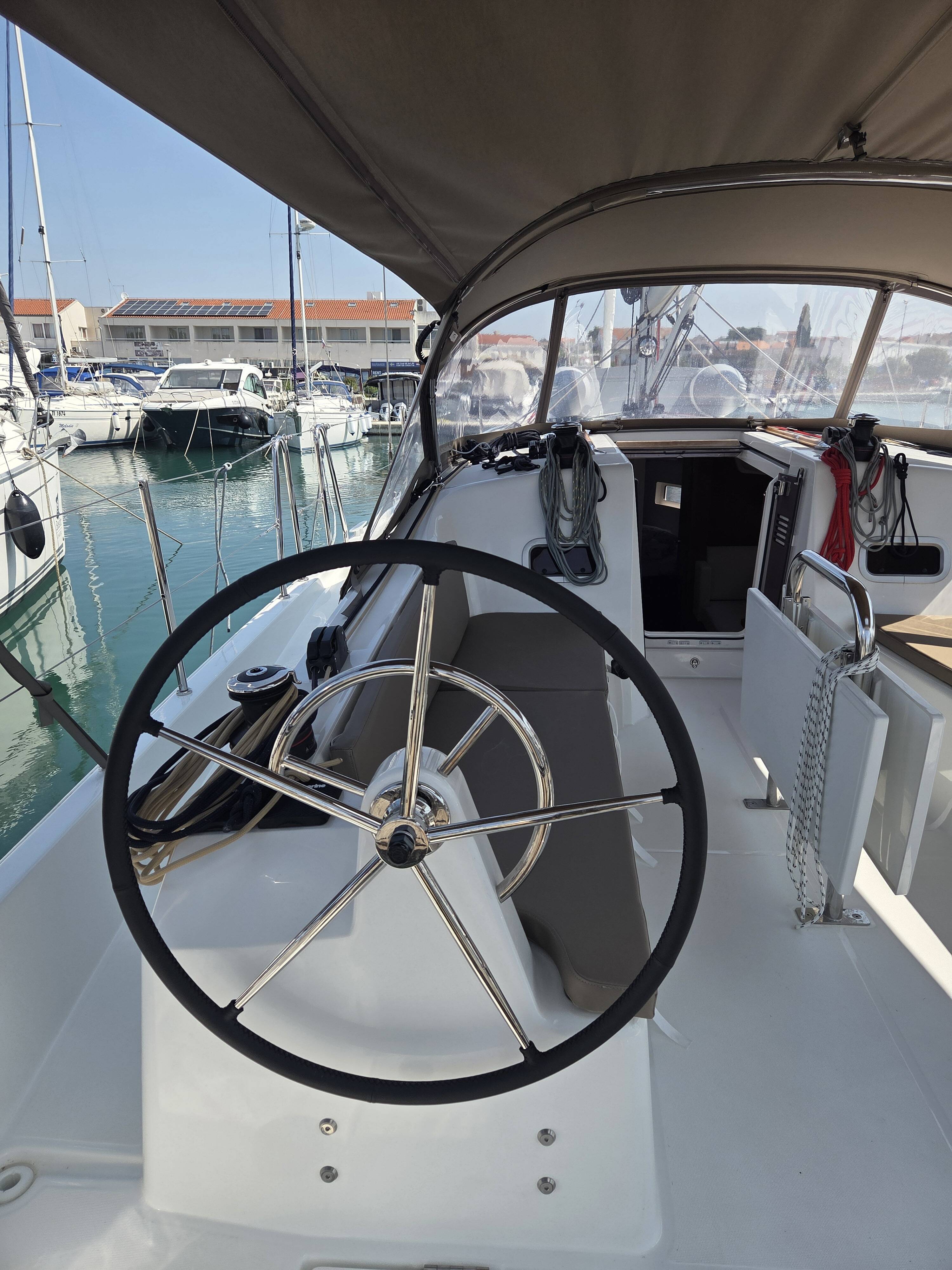 Sun Odyssey 380 Ancsika