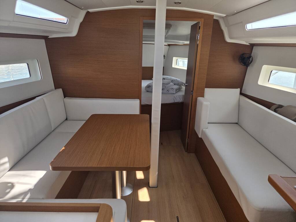 Sun Odyssey 380 Ancsika