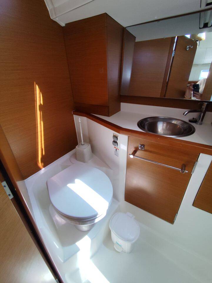 Sun Odyssey 389 PEACOK