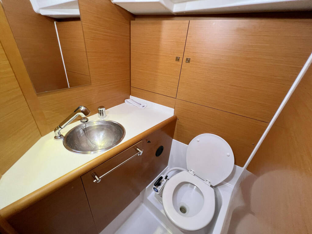 Segelyacht Sun Odyssey 409 Shinju