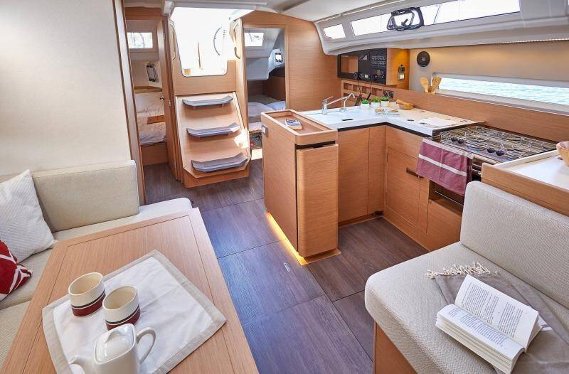 Segelyacht Sun Odyssey 410 Elcano