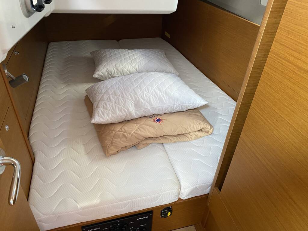 Sun Odyssey 410 Alma Libre VI