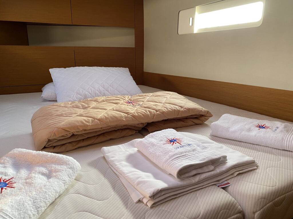 Sun Odyssey 410 Alma Libre VI