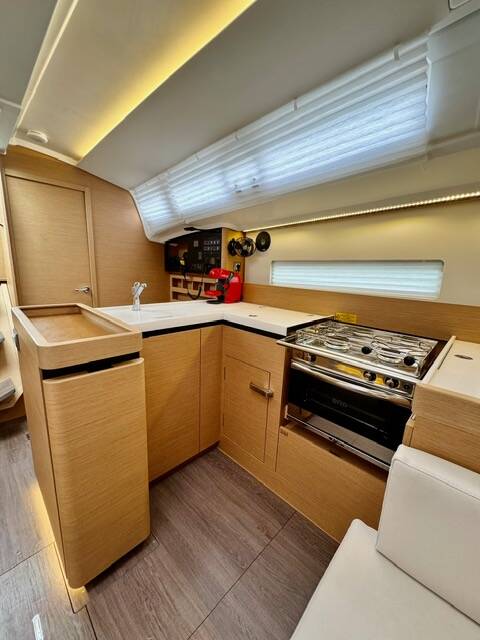 Segelyacht Sun Odyssey 410 Lucia